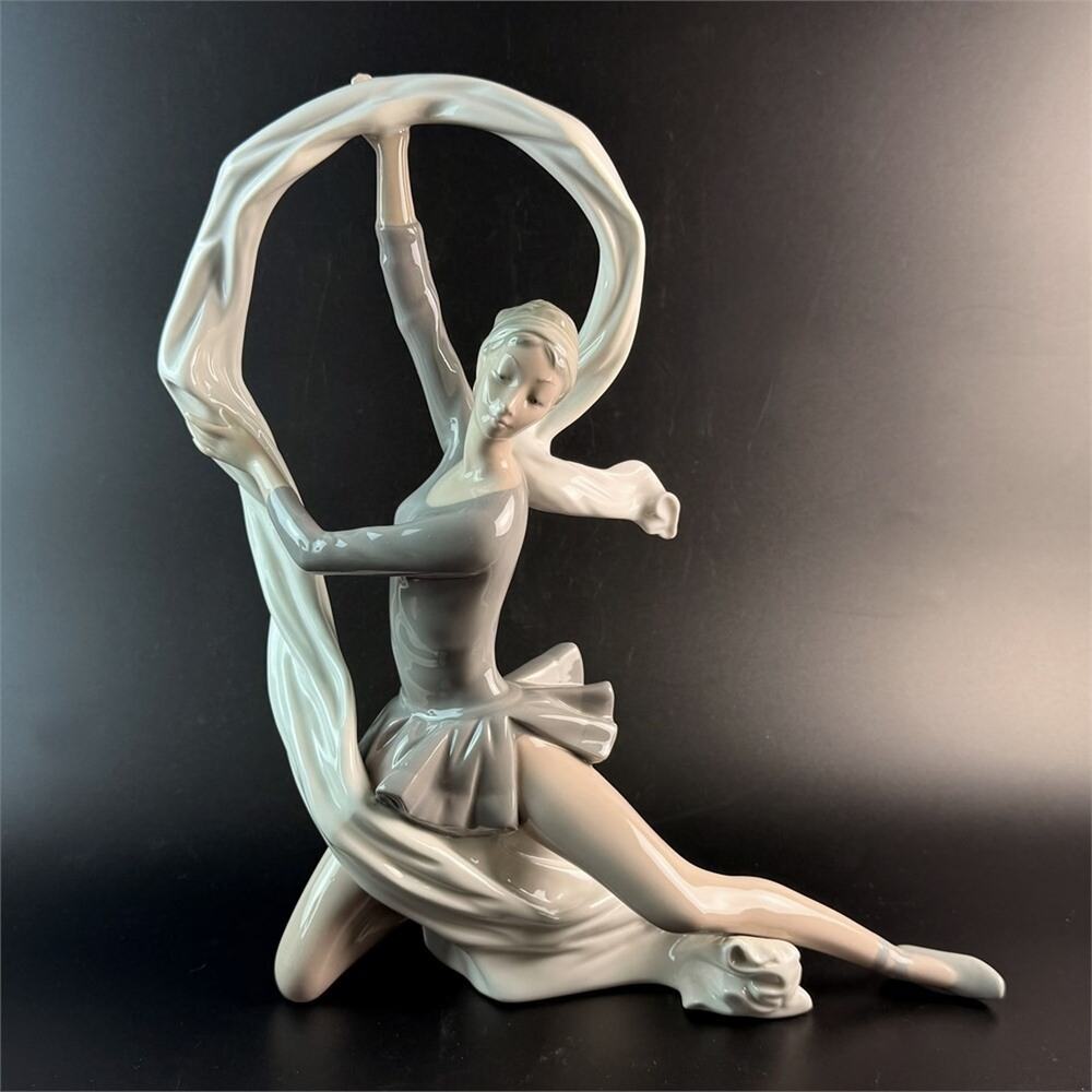 Vtg NAO by Lladro Dancer with Veil Porcelain Ballerina Figurine 13" Spain #185